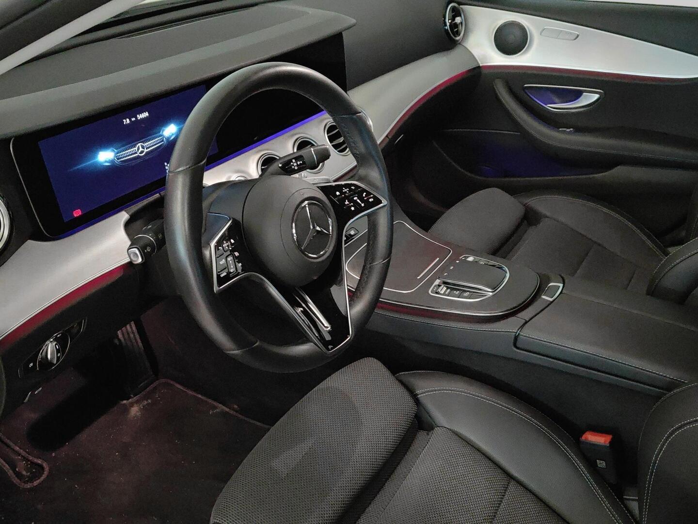 MERCEDES-BENZ E 2023