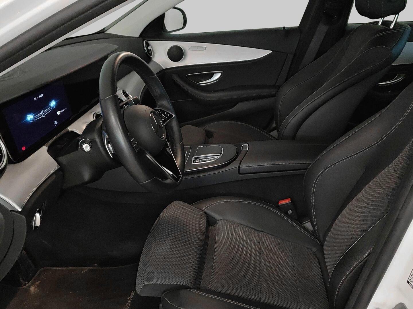 MERCEDES-BENZ E 2023