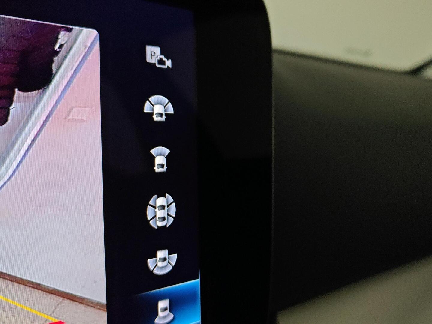 MERCEDES-BENZ E 2023