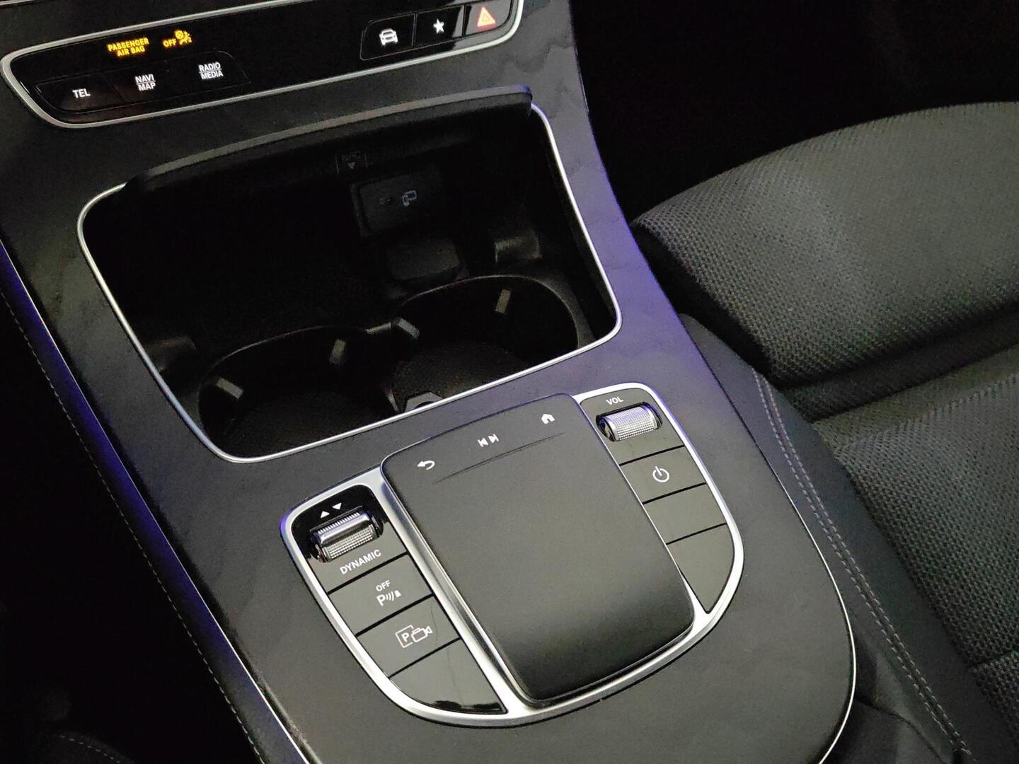 MERCEDES-BENZ E 2023