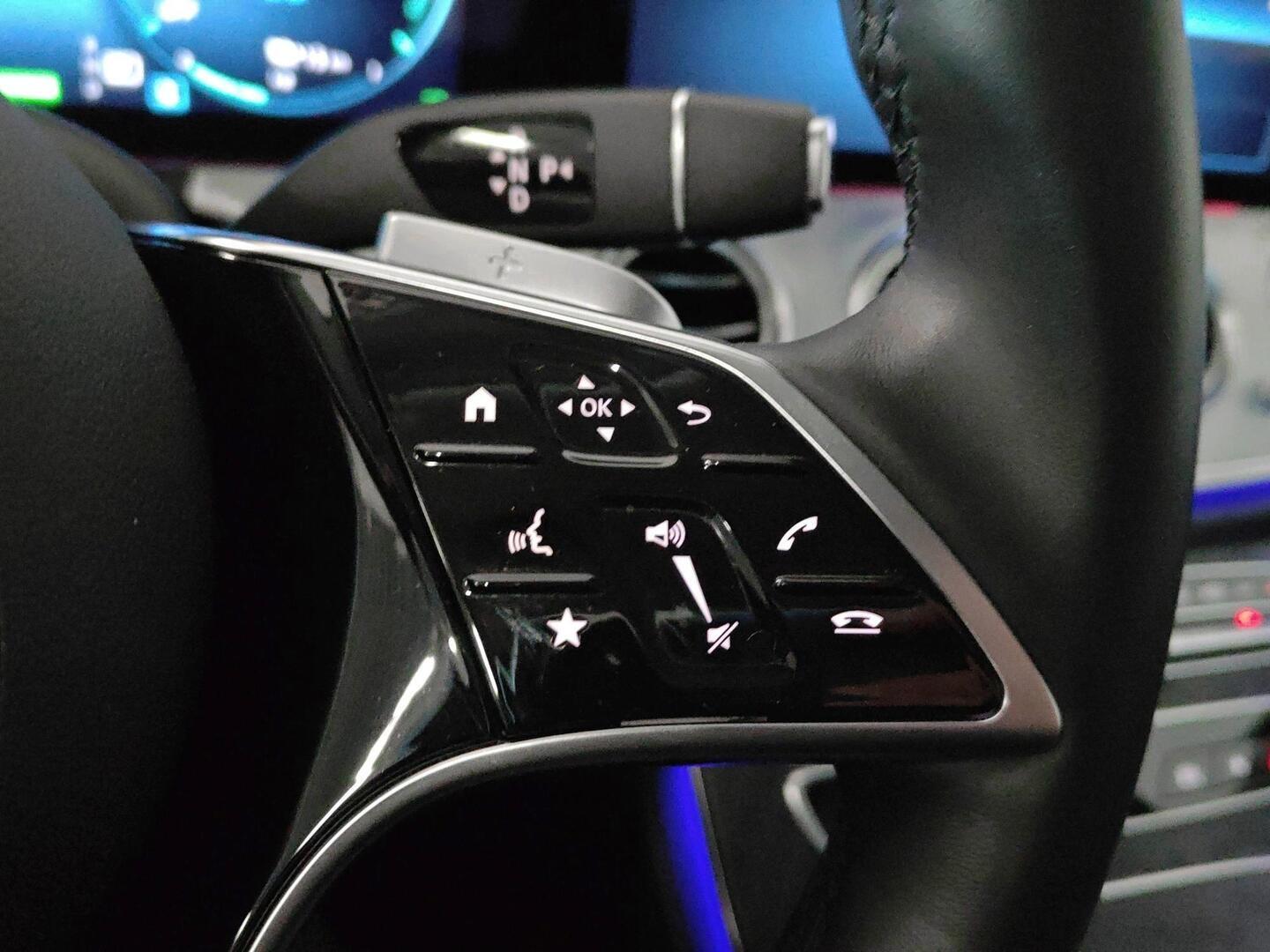 MERCEDES-BENZ E 2023