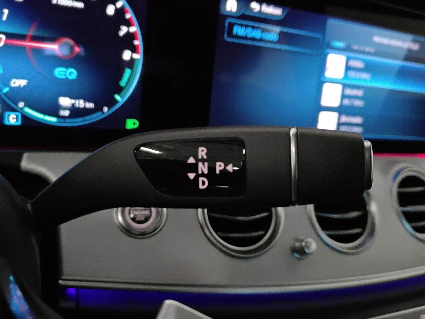 MERCEDES-BENZ E 2023