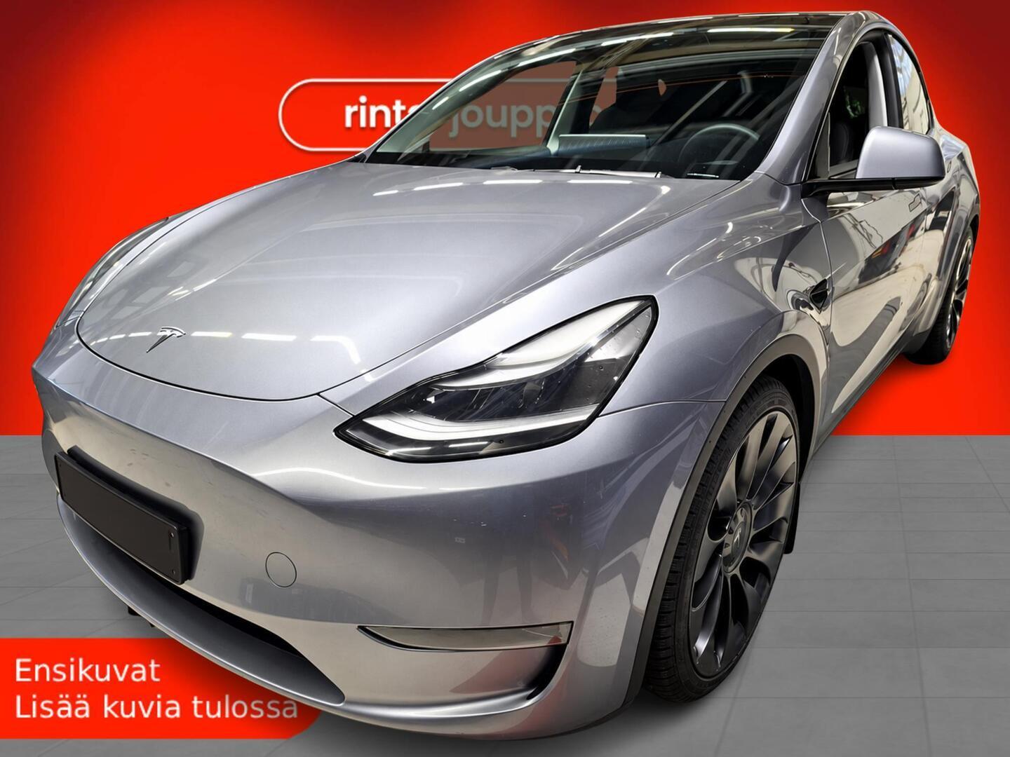 TESLA Model Y 2024