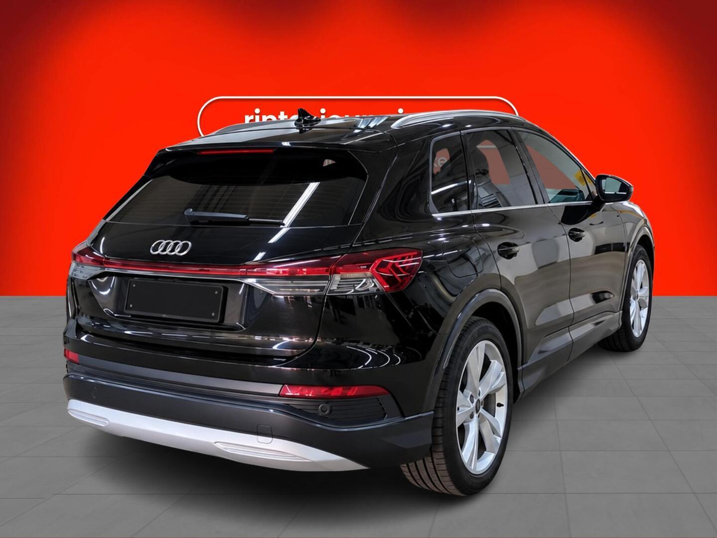 AUDI Q4 e-tron 2024