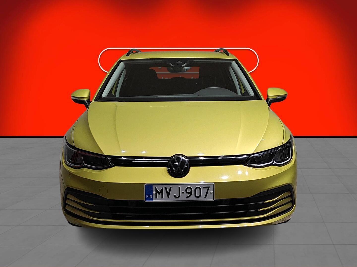 VOLKSWAGEN Golf 2024