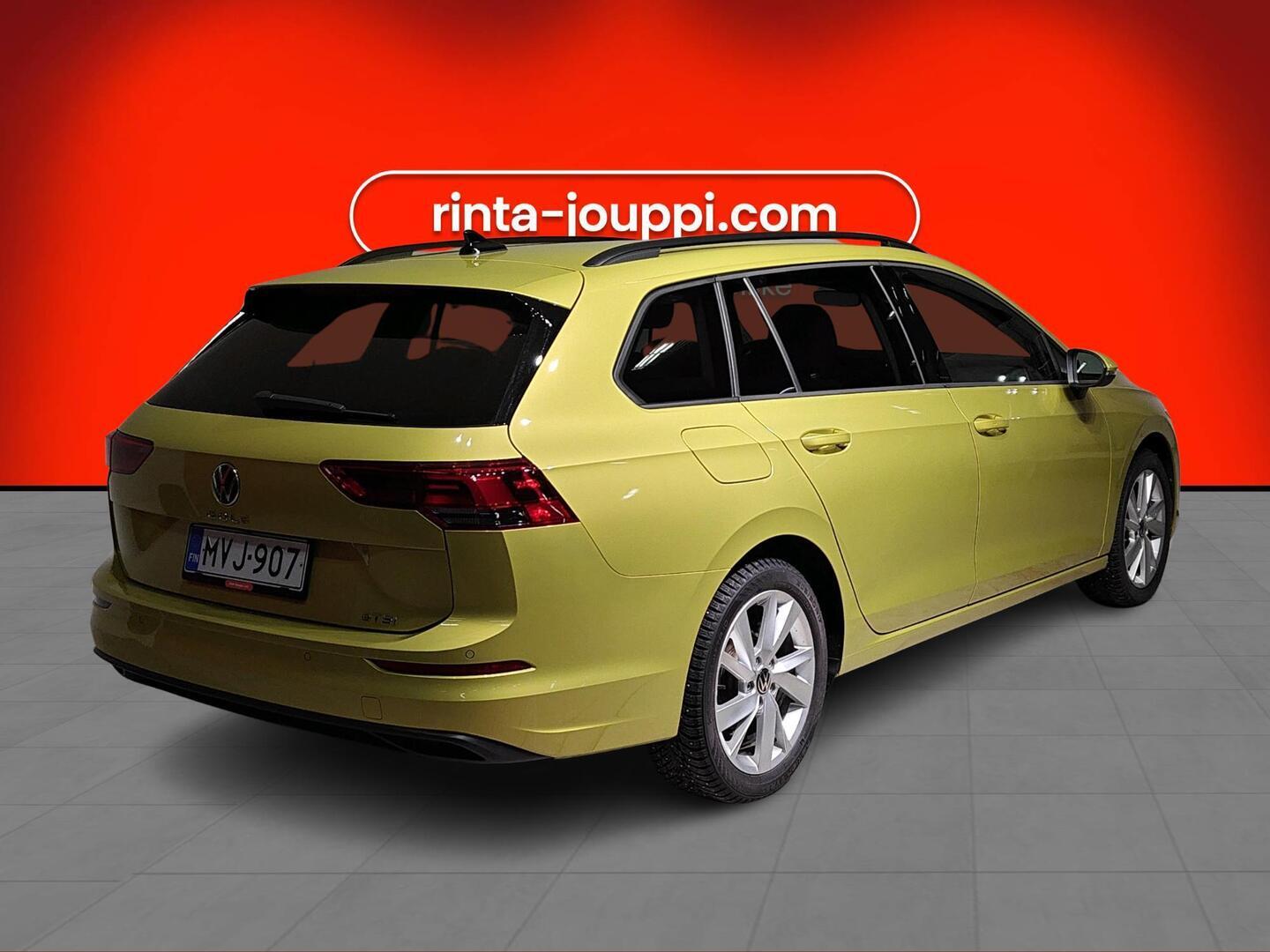 VOLKSWAGEN Golf 2024