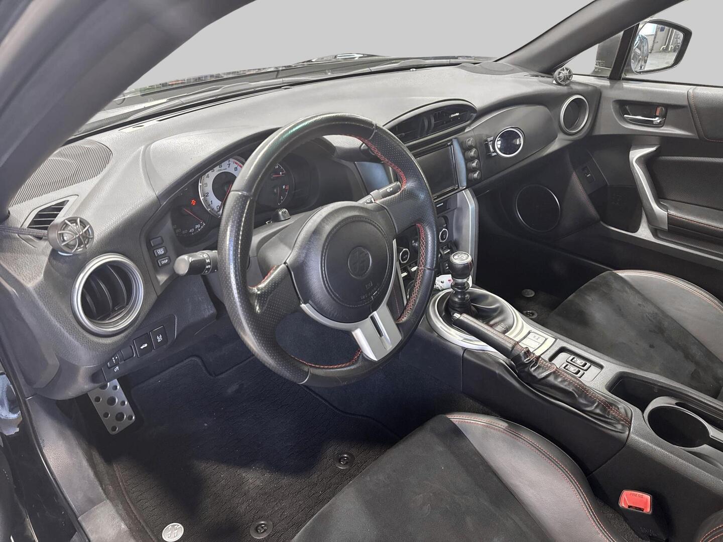 TOYOTA GT86 2016