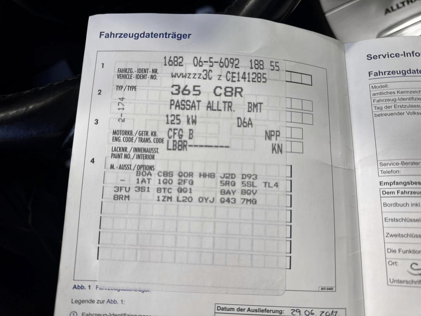 VOLKSWAGEN Passat 2012
