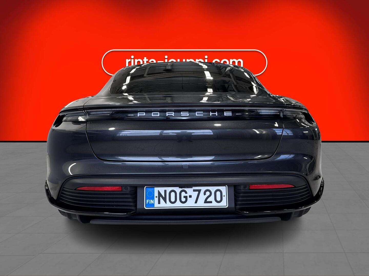 PORSCHE Taycan 2020