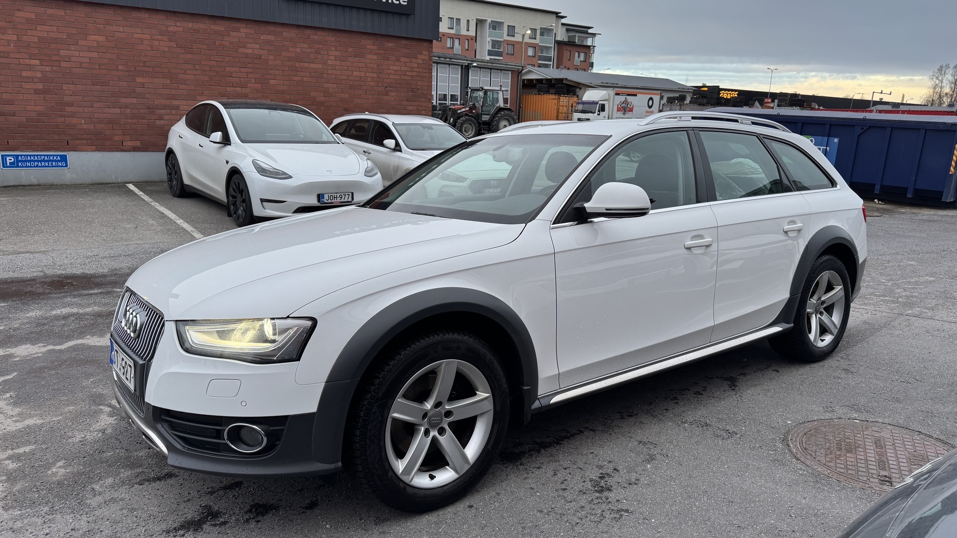 AUDI A4 allroad quattro 2013