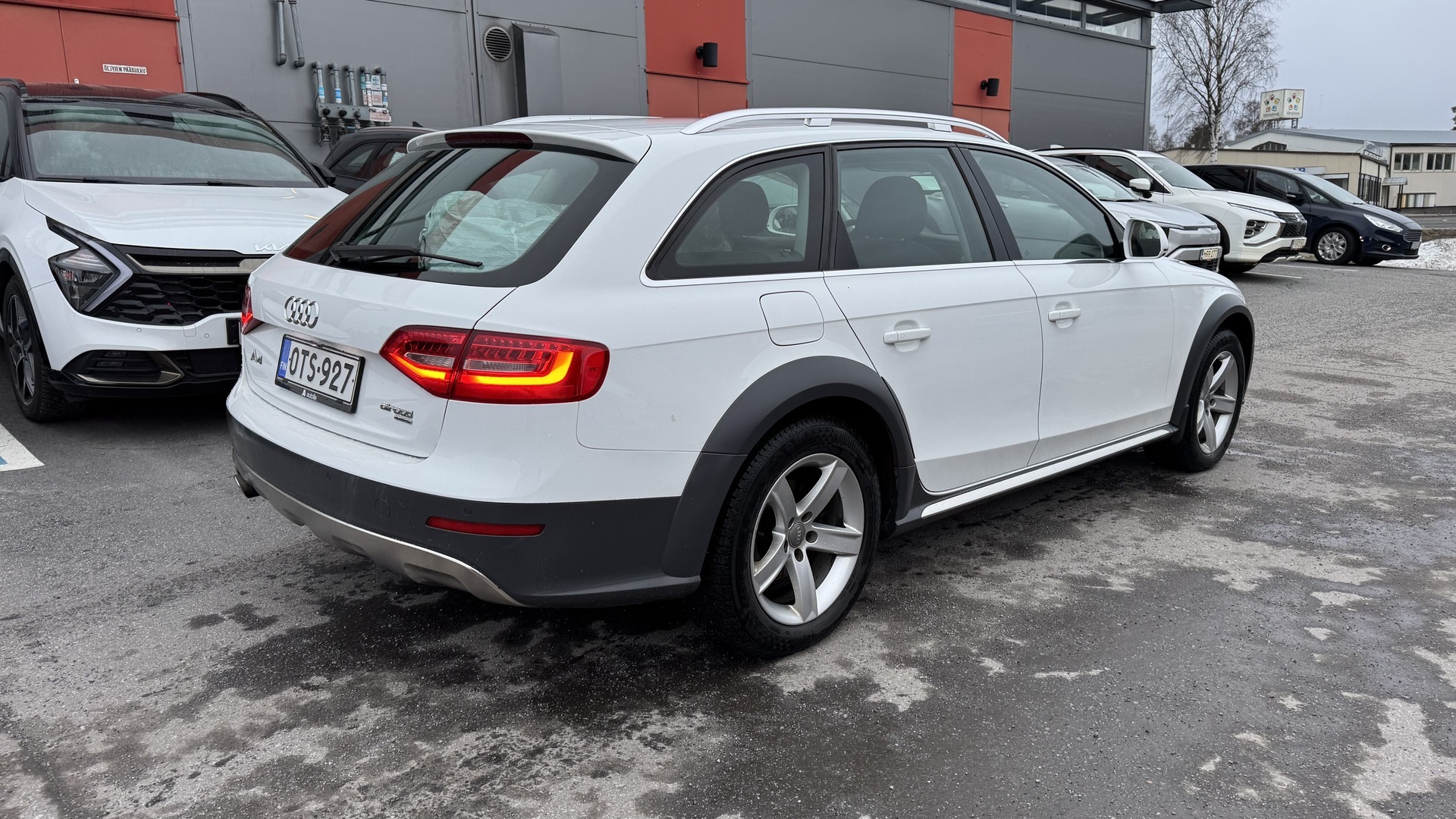 AUDI A4 allroad quattro 2013