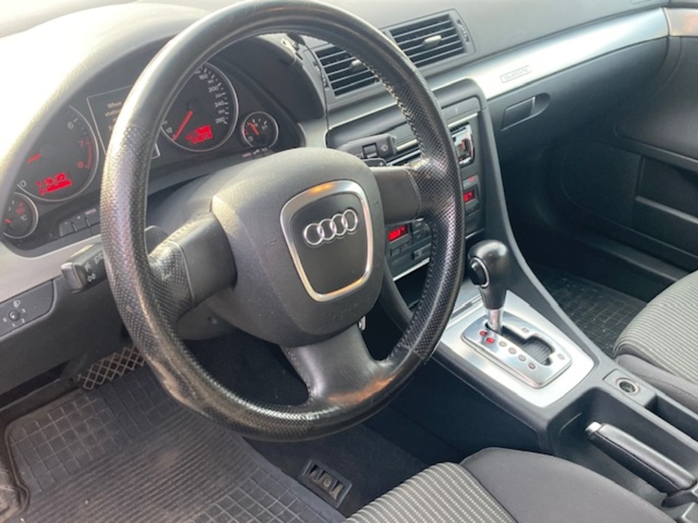 AUDI A4 2005