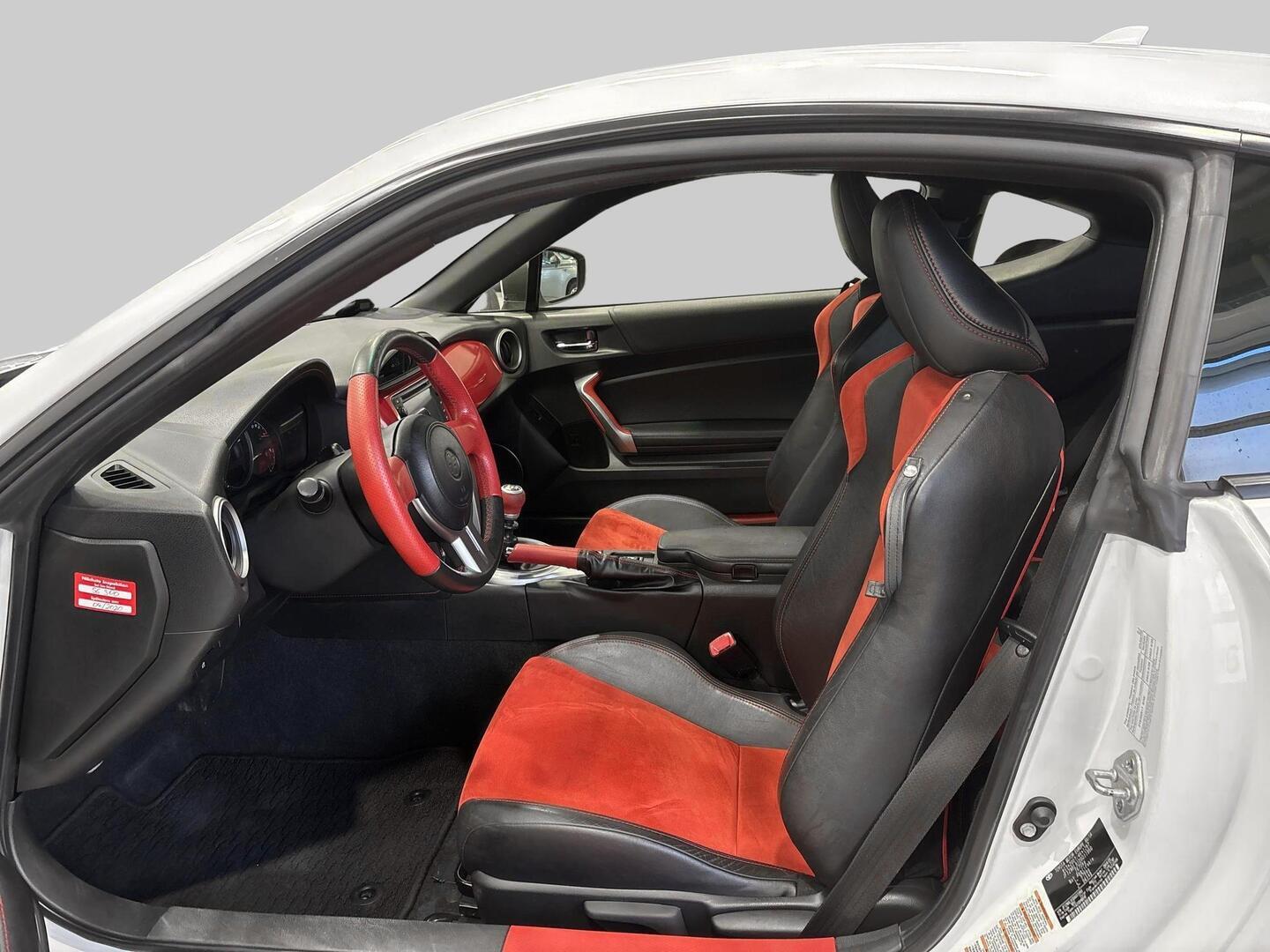 TOYOTA GT86 2013