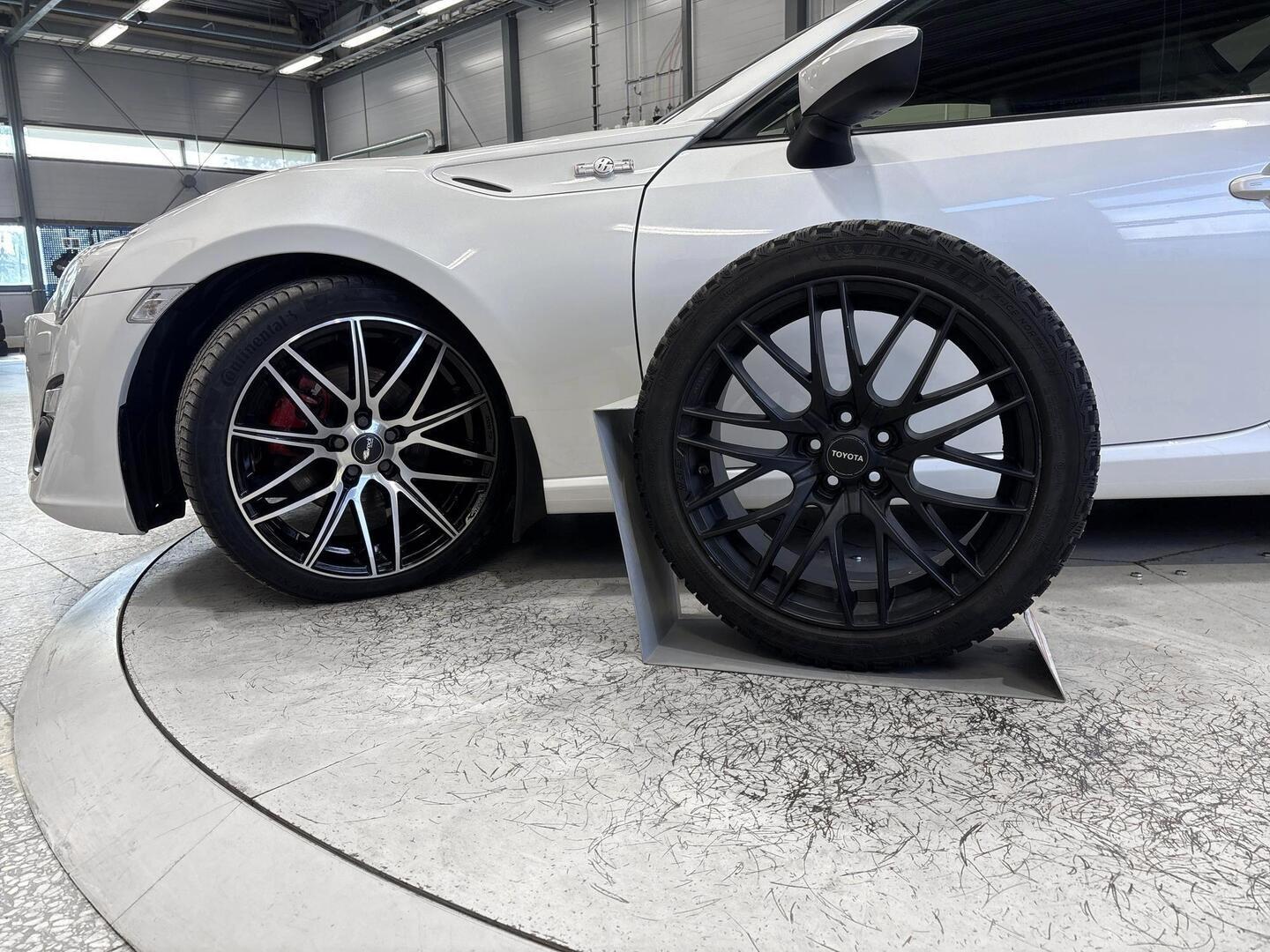 TOYOTA GT86 2013