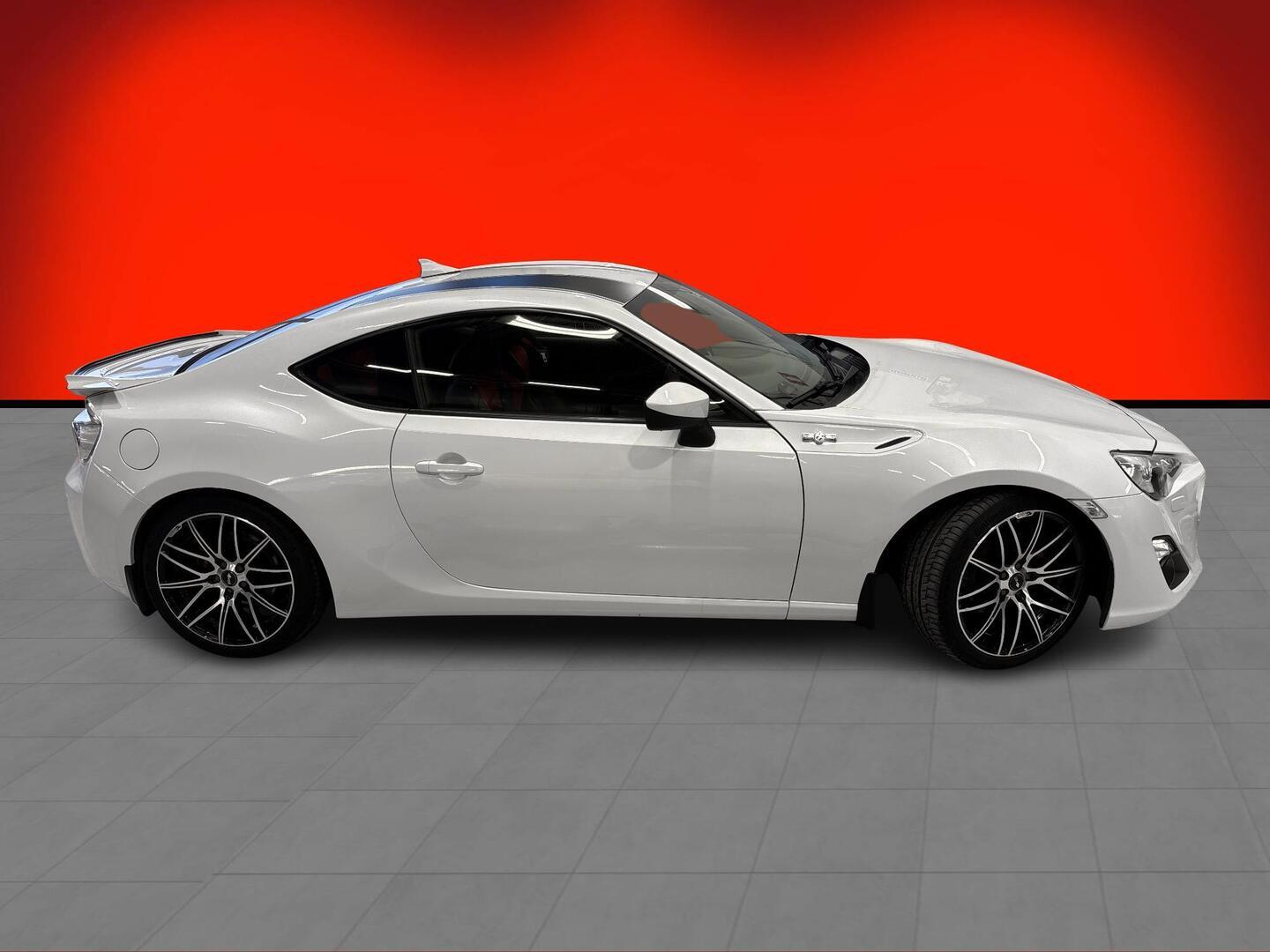 TOYOTA GT86 2013