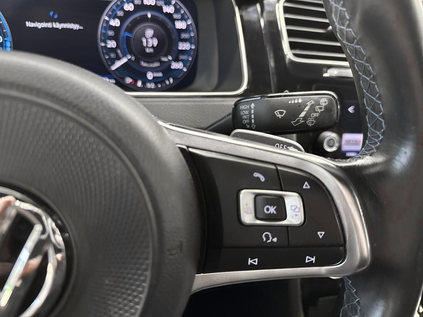 VOLKSWAGEN Golf 2018