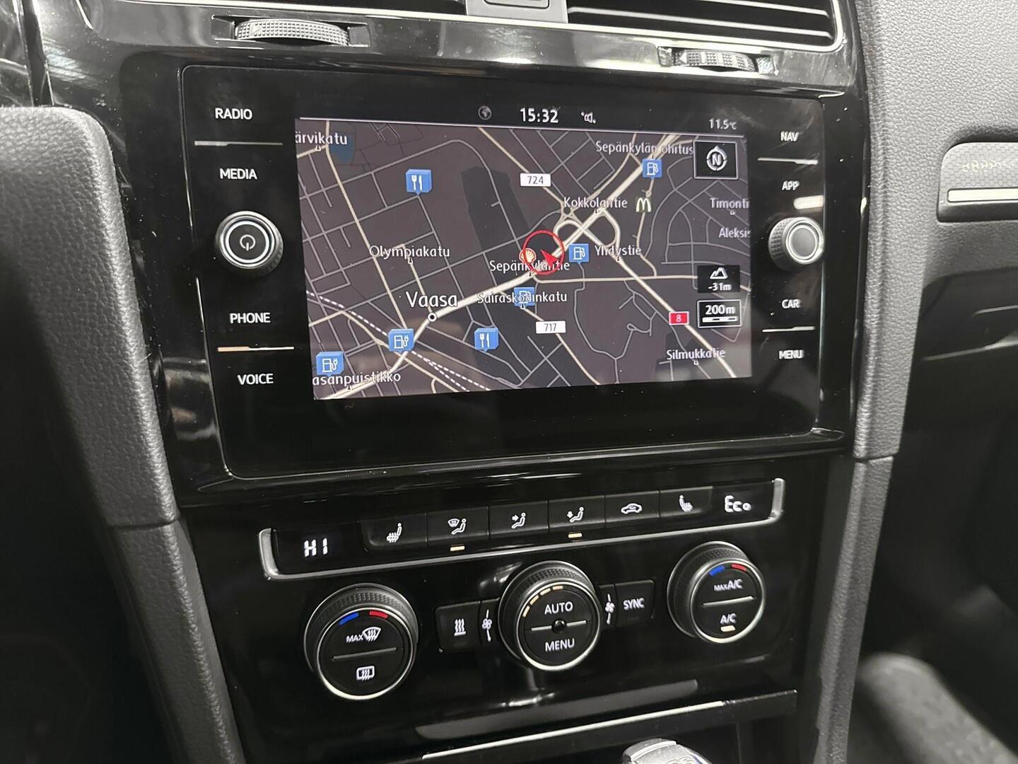 VOLKSWAGEN Golf 2018