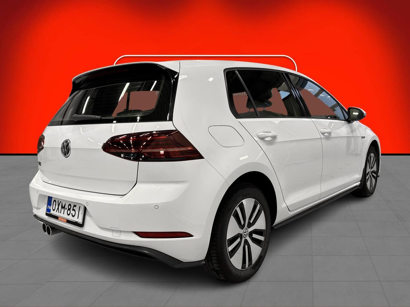 VOLKSWAGEN Golf 2018