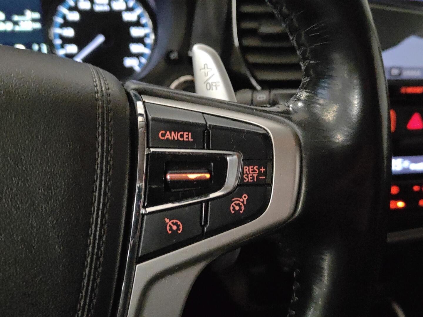 MITSUBISHI Outlander PHEV 2016