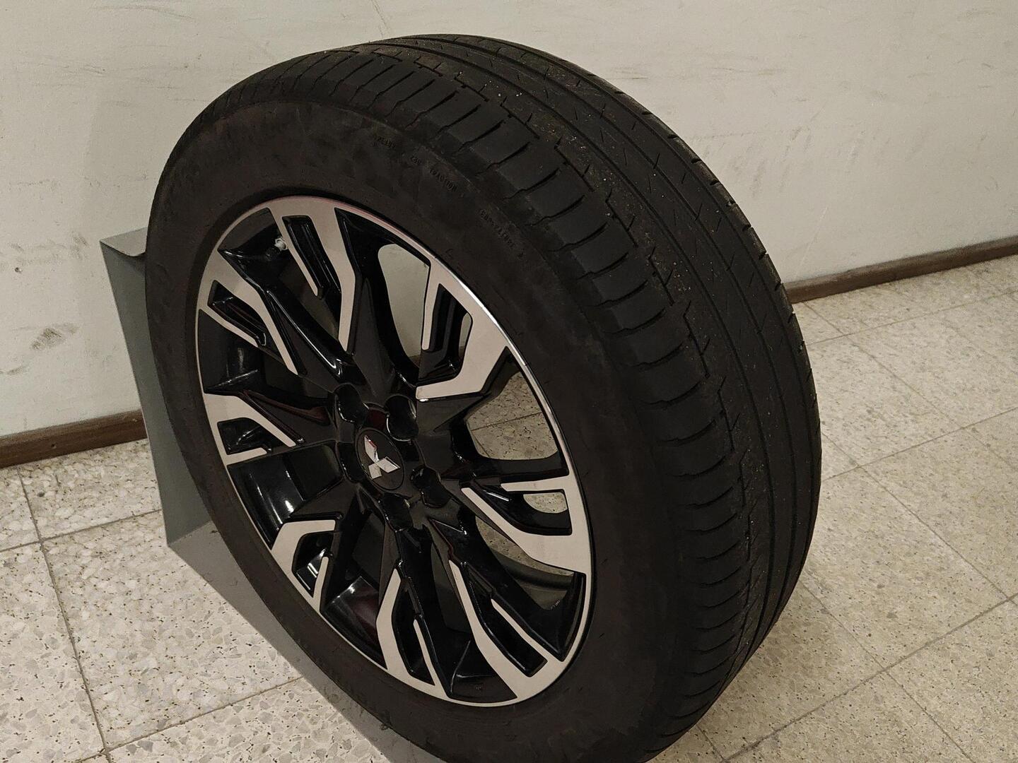 MITSUBISHI Outlander PHEV 2016