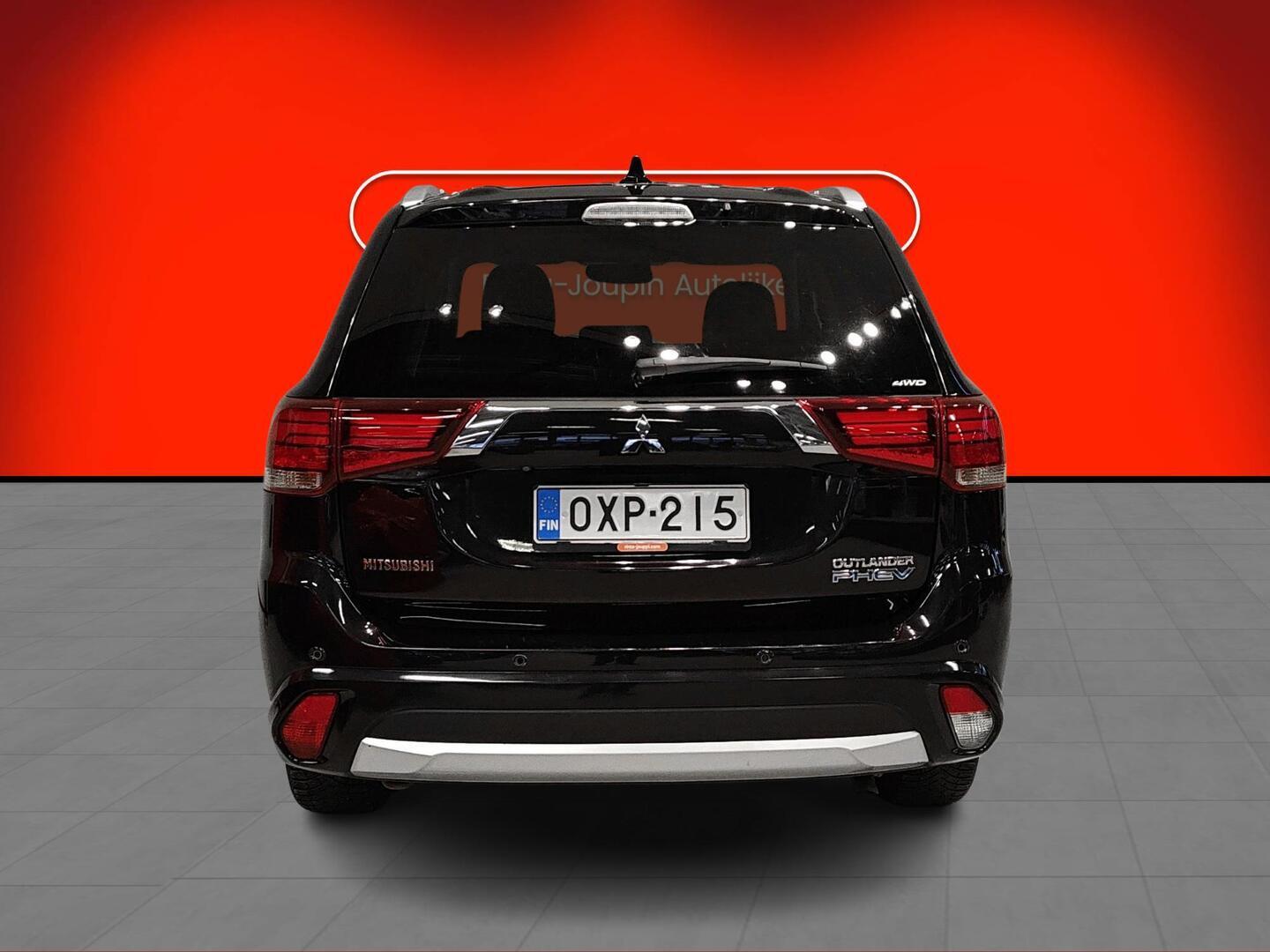 MITSUBISHI Outlander PHEV 2016