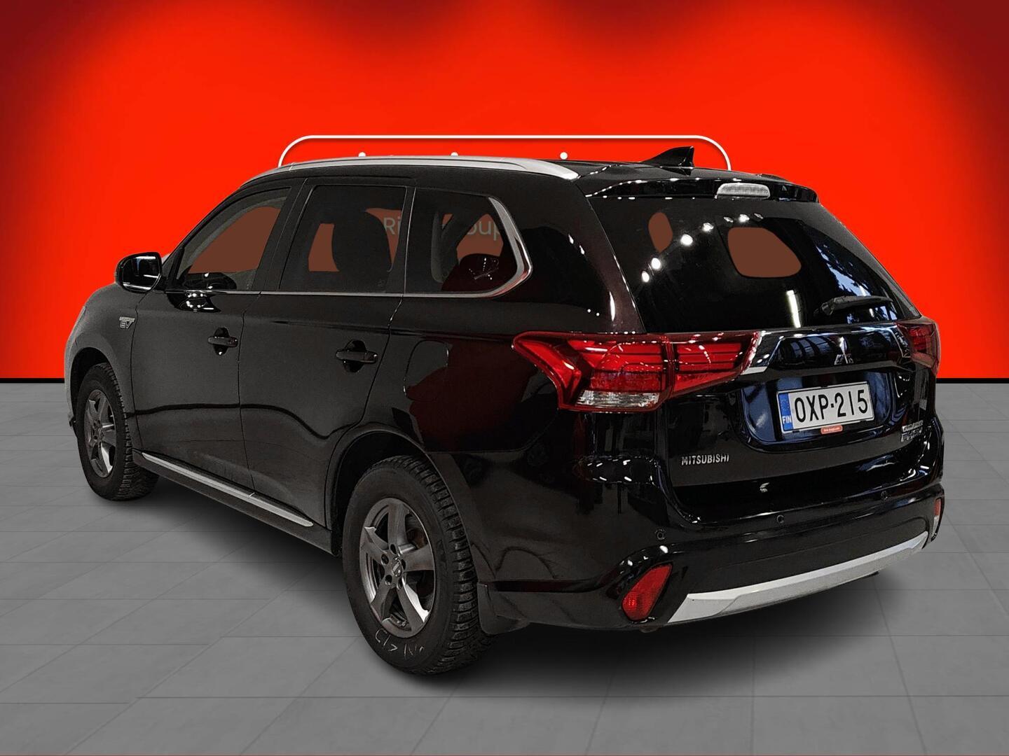 MITSUBISHI Outlander PHEV 2016