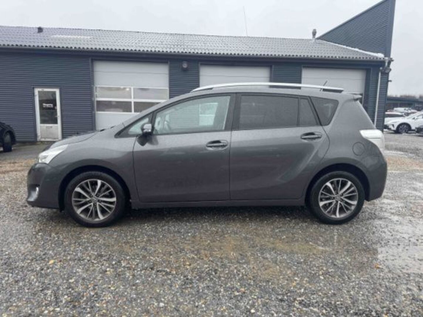 TOYOTA VERSO 2016