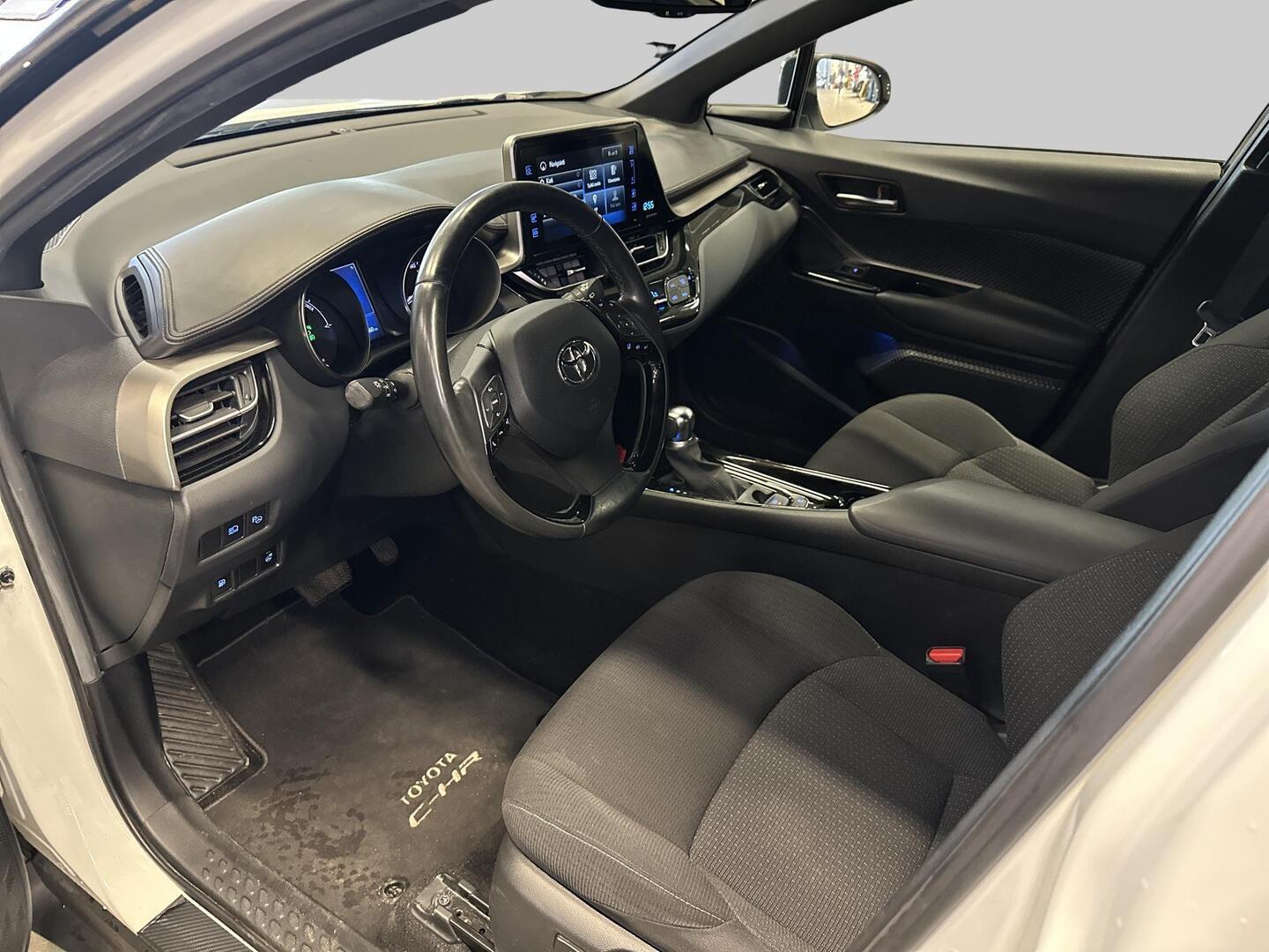 TOYOTA C-HR 2020