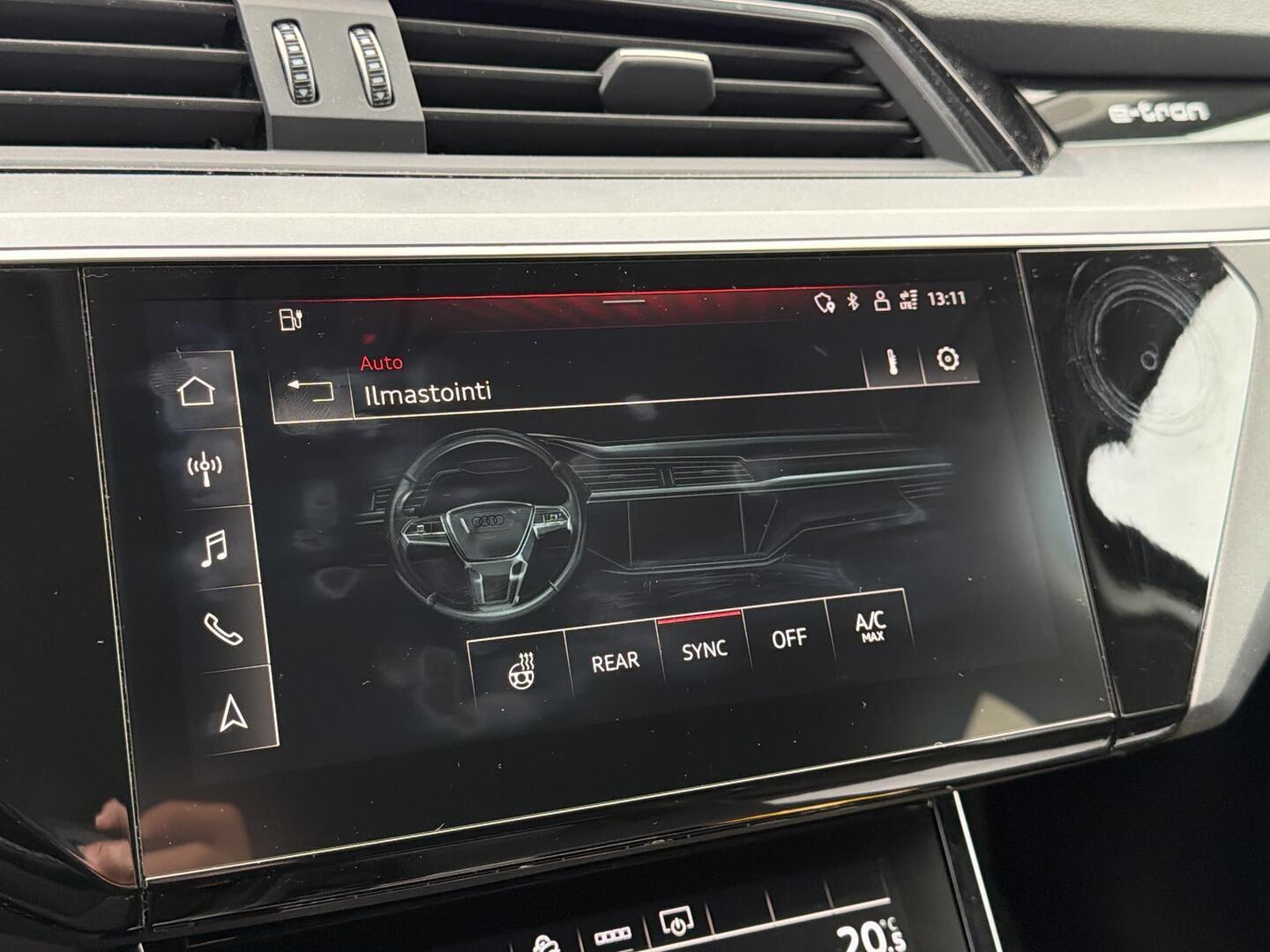 AUDI e-tron 2021