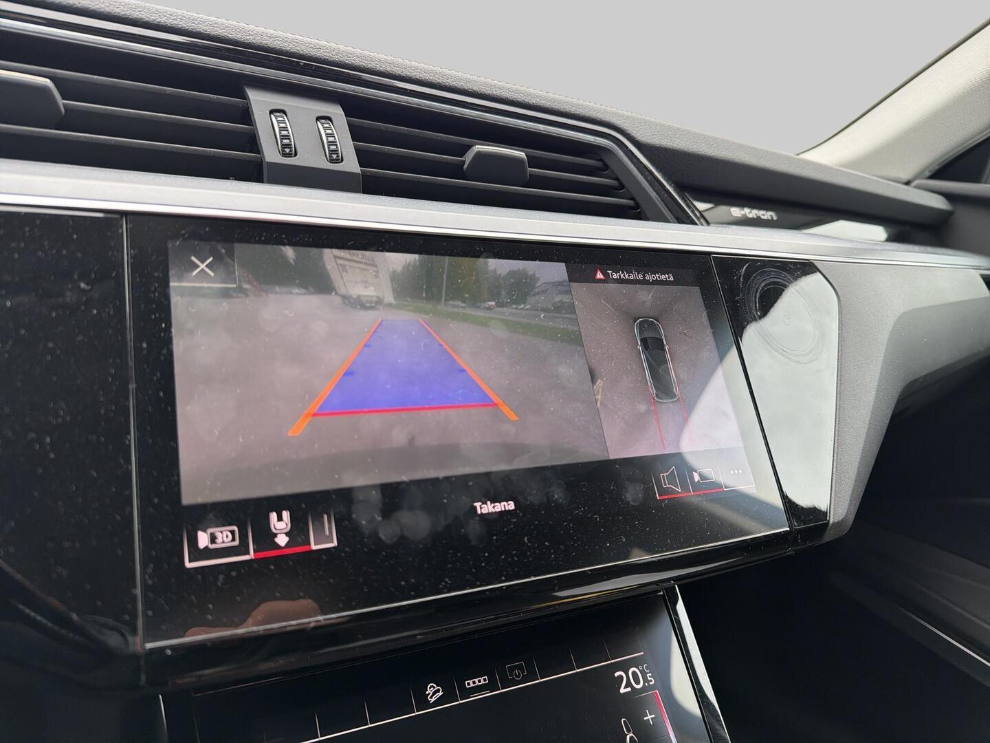AUDI e-tron 2021