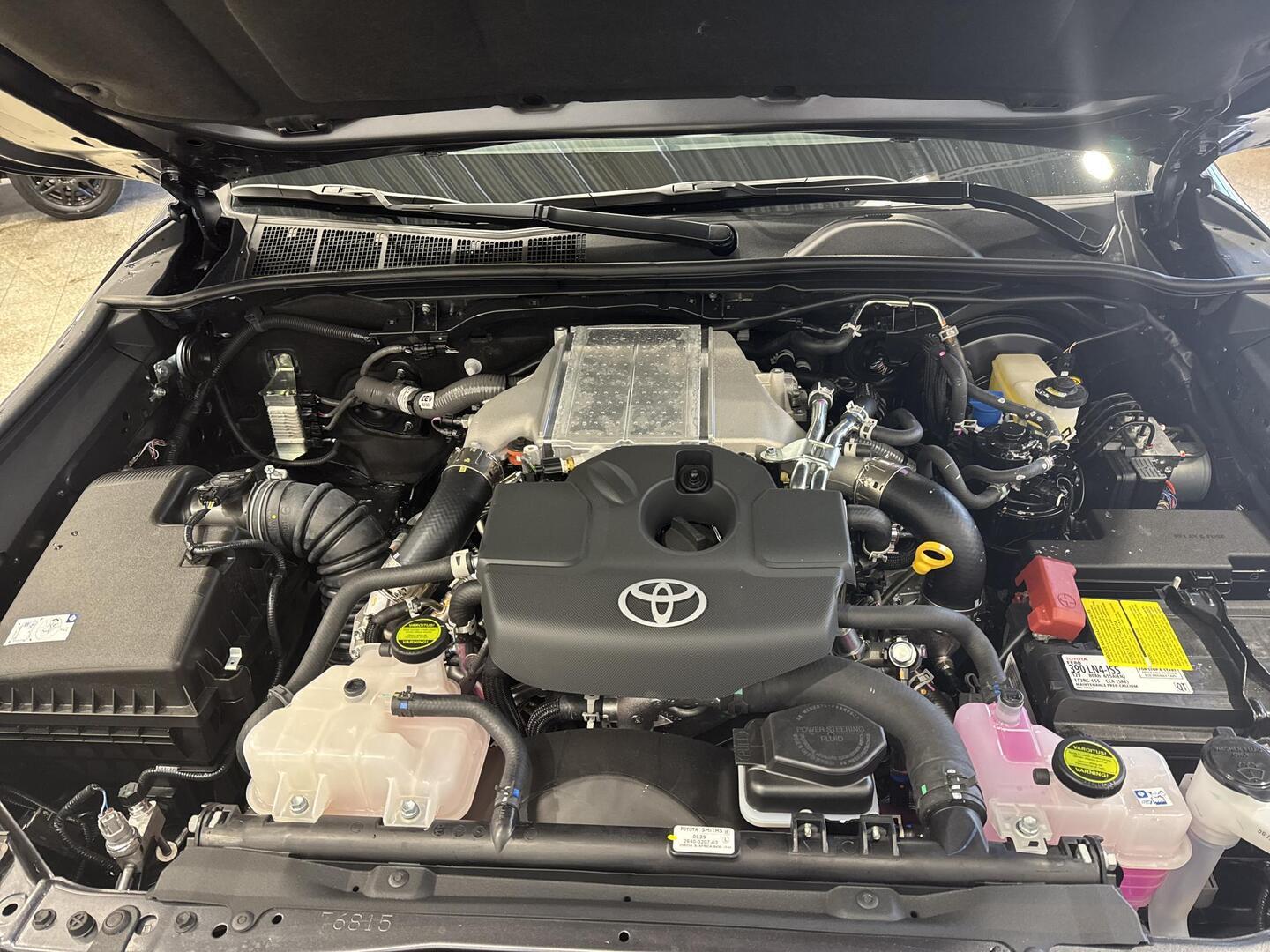 TOYOTA Hilux 2026