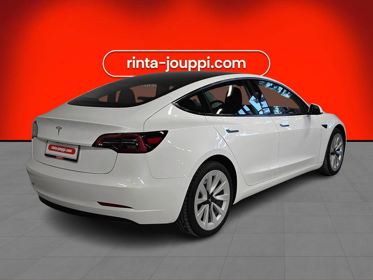 TESLA MODEL 3 2022