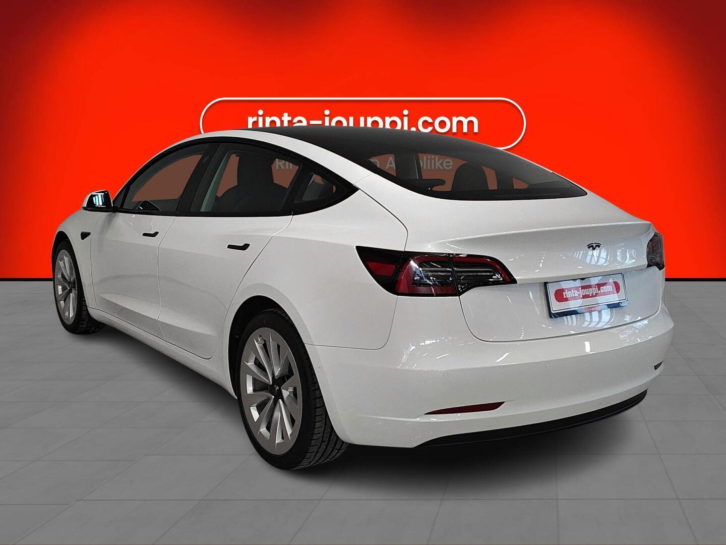 TESLA MODEL 3 2022