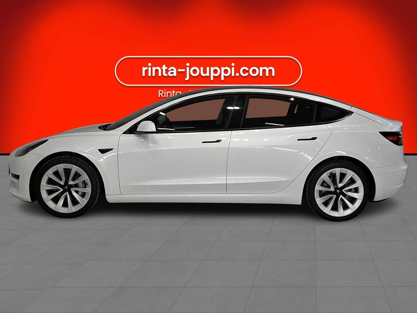 TESLA MODEL 3 2022