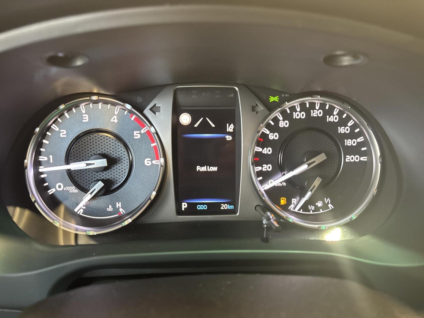 TOYOTA Hilux 2026