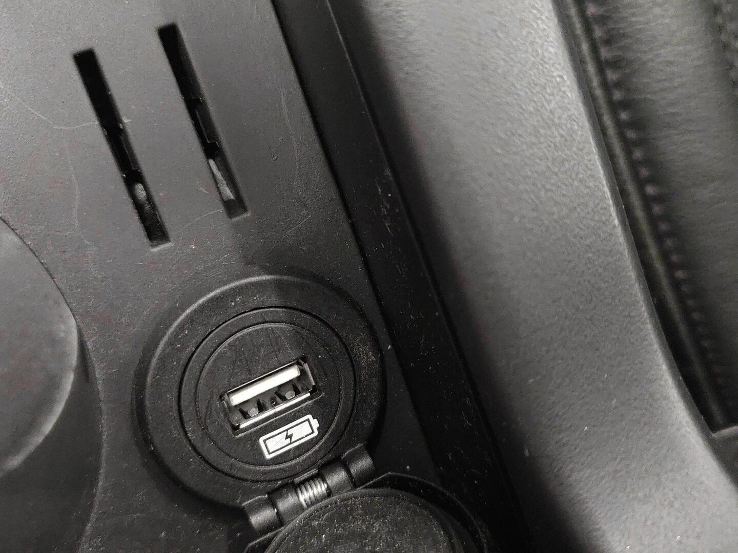 LAND ROVER Discovery Sport 2017