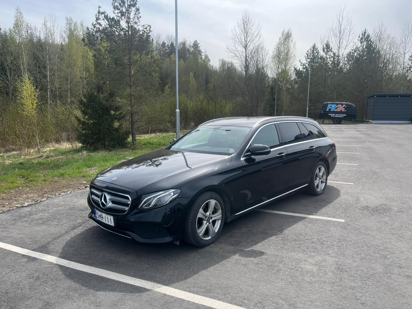 MERCEDES-BENZ E 2017