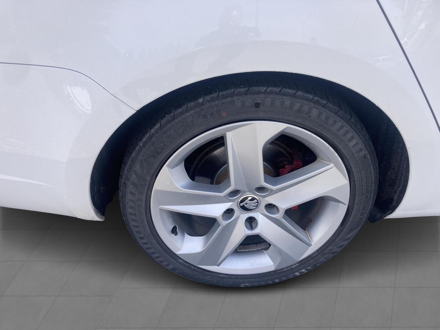 SKODA Octavia 2015