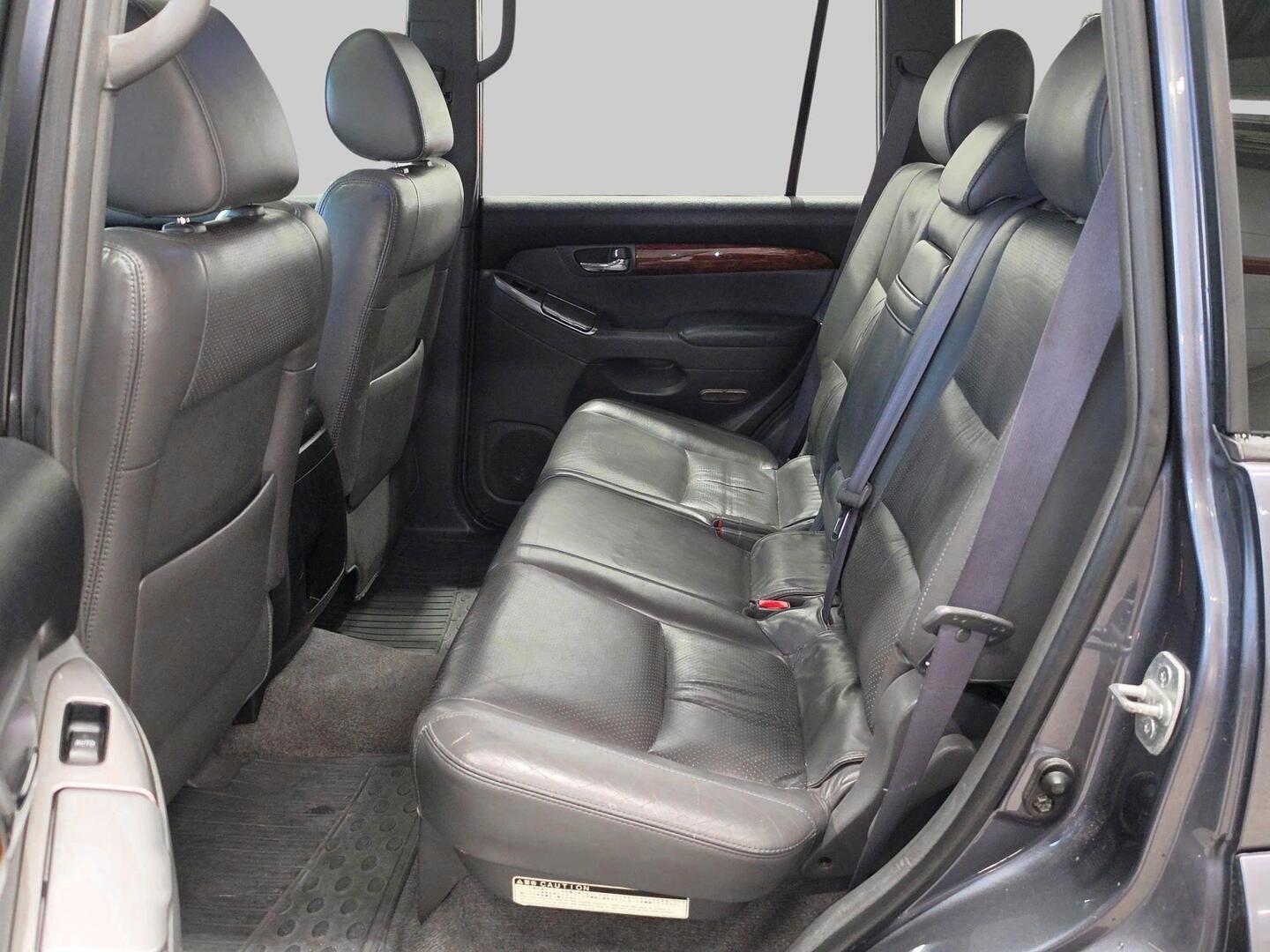 TOYOTA Land Cruiser 2004