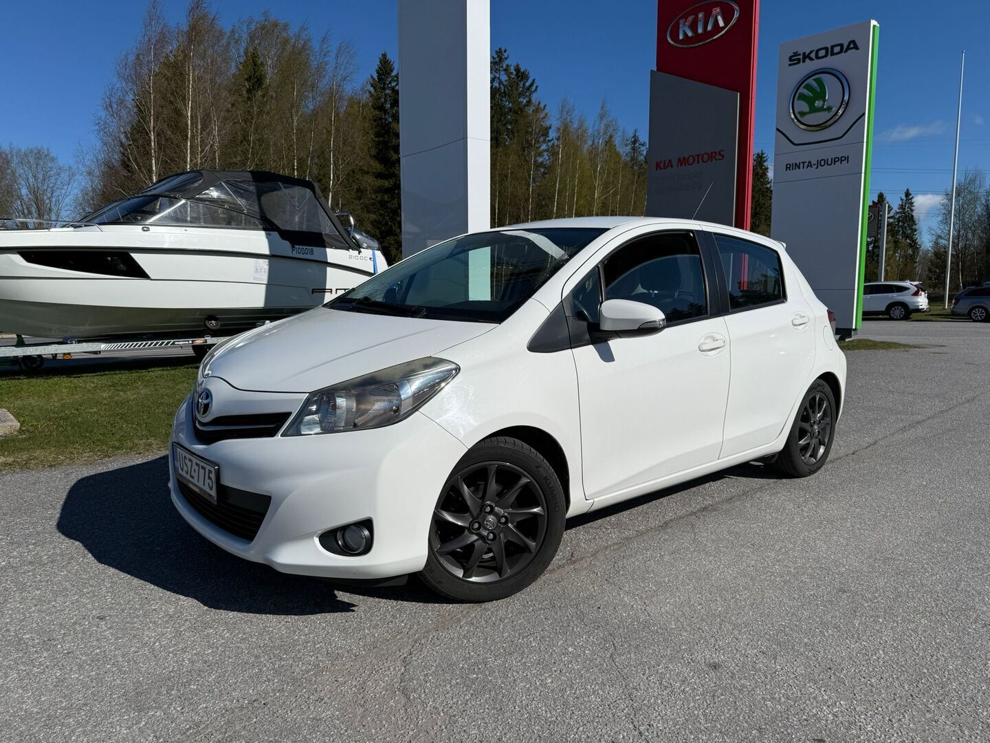 TOYOTA Yaris 2012