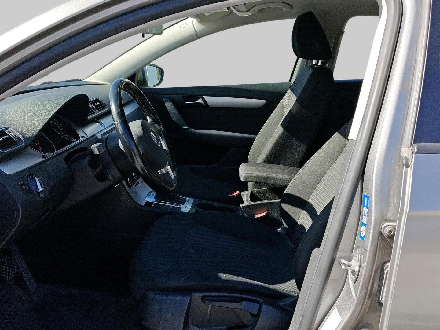 VOLKSWAGEN Passat 2013