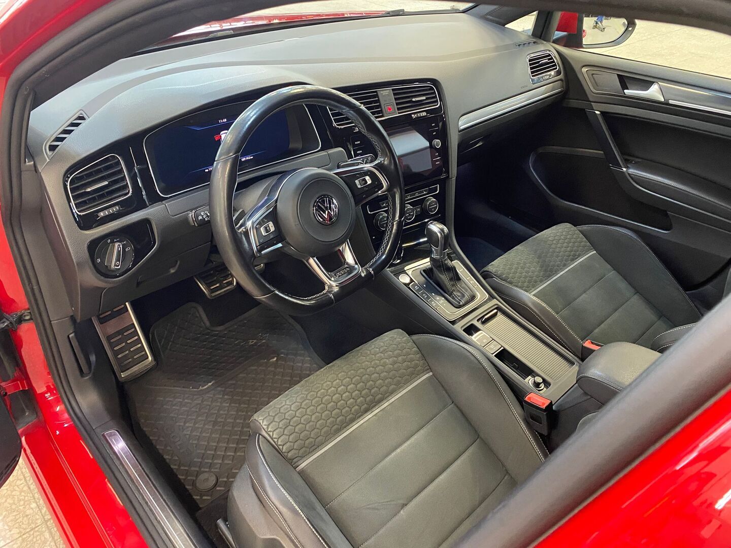 VOLKSWAGEN Golf 2017