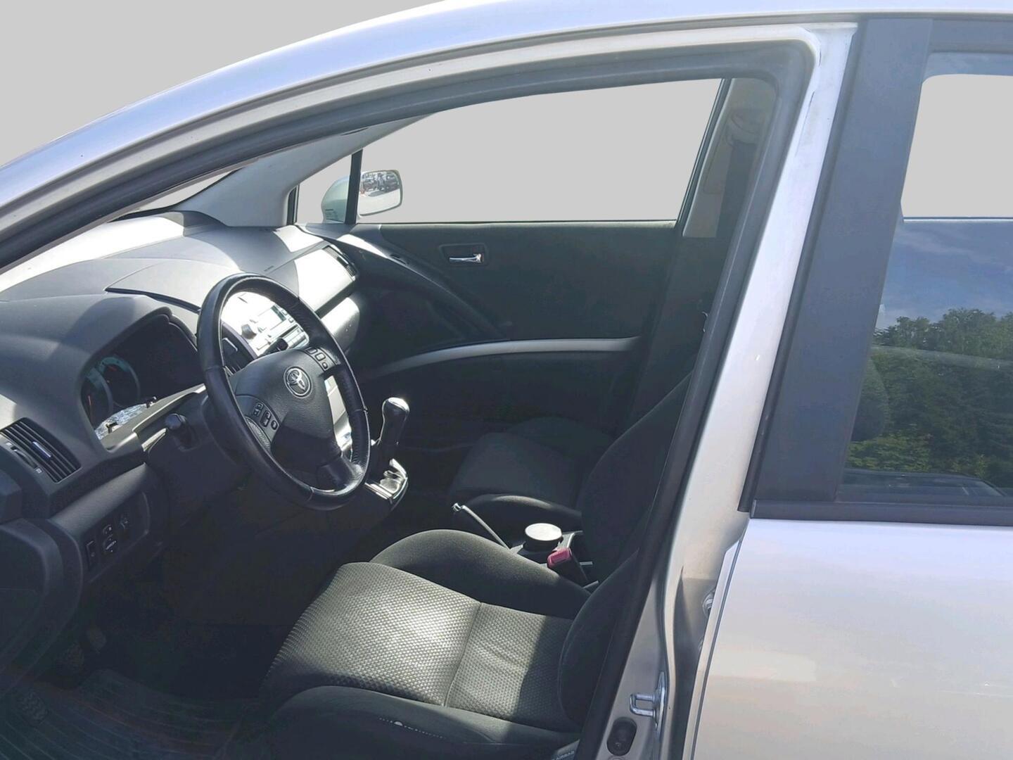 TOYOTA Corolla Verso 2006