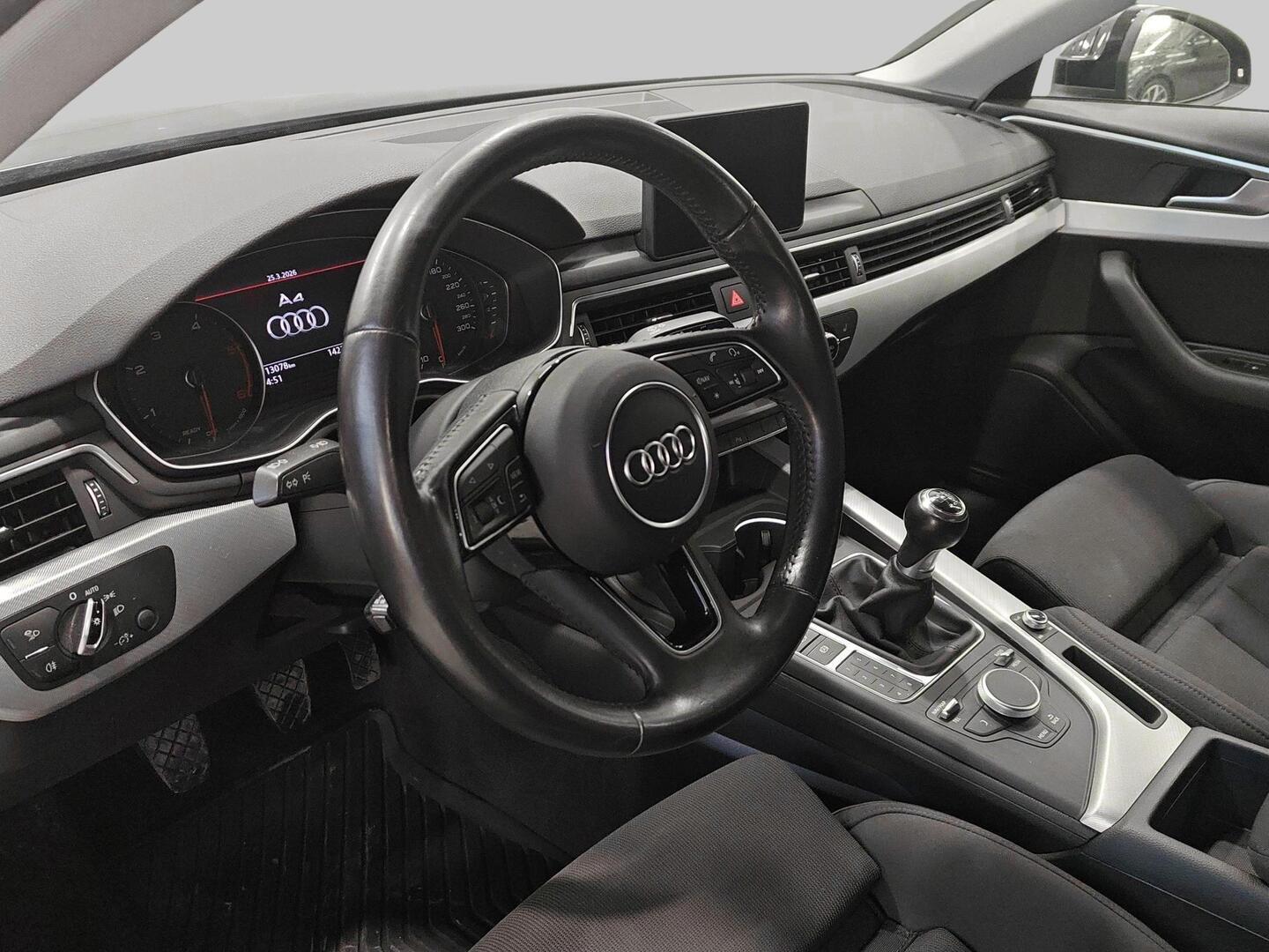 AUDI A4 2016