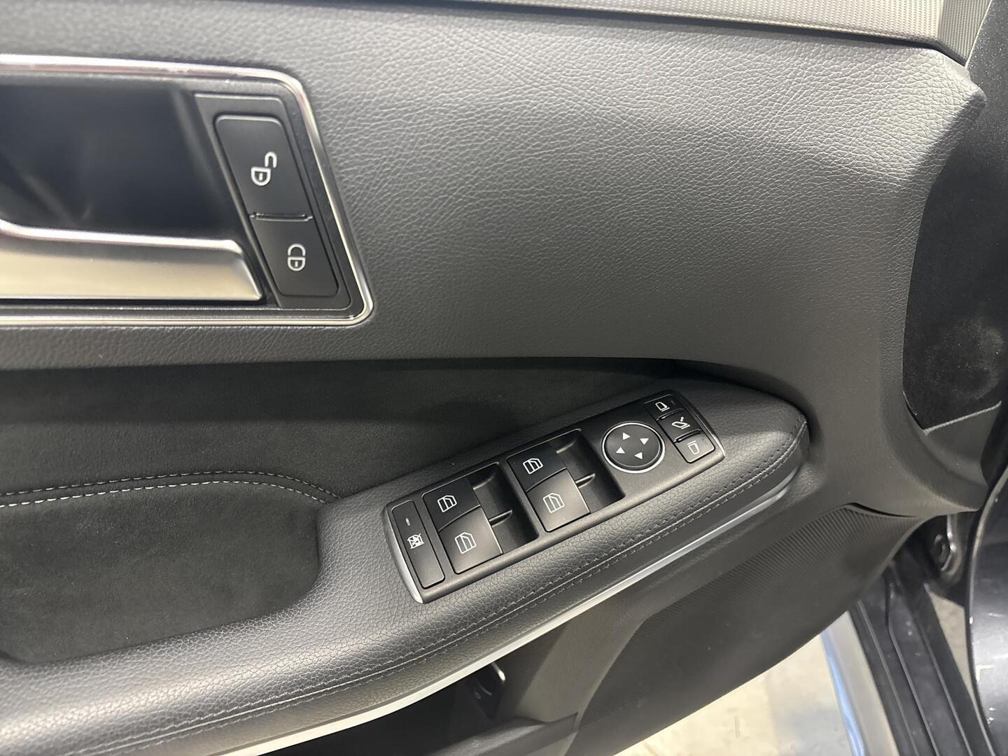 MERCEDES-BENZ E 2015