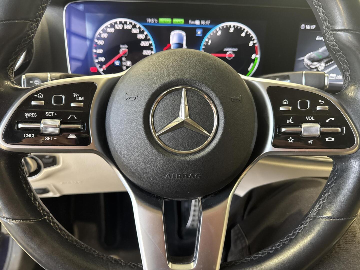 MERCEDES-BENZ E 2019