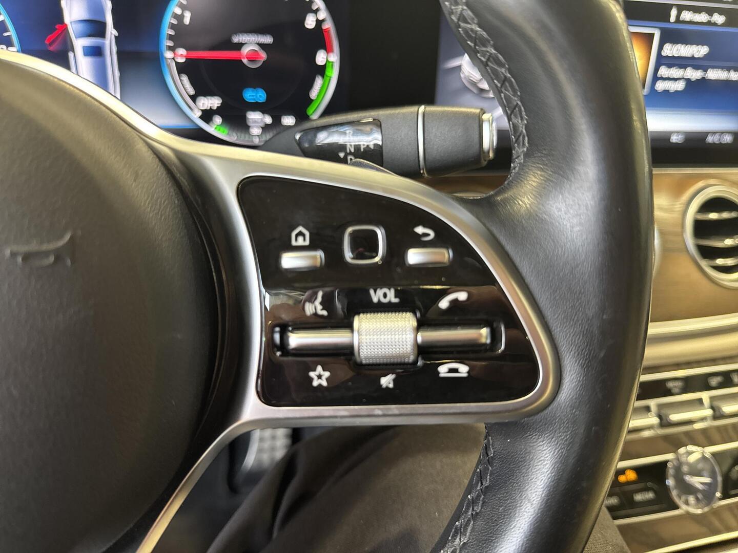 MERCEDES-BENZ E 2019
