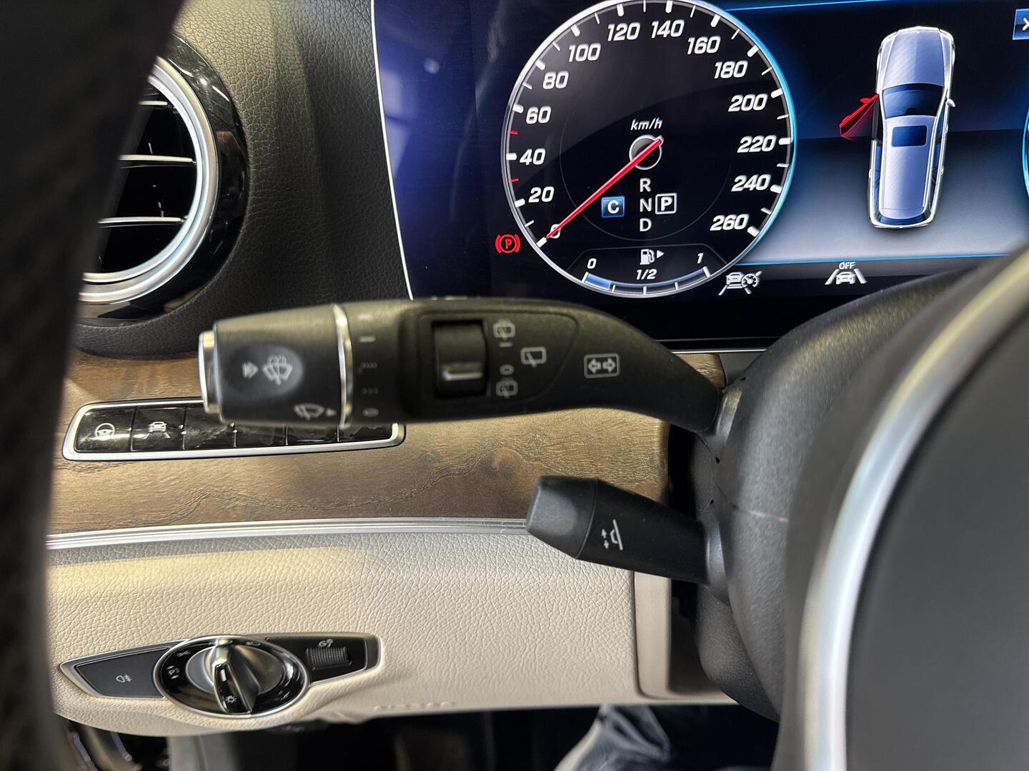 MERCEDES-BENZ E 2019