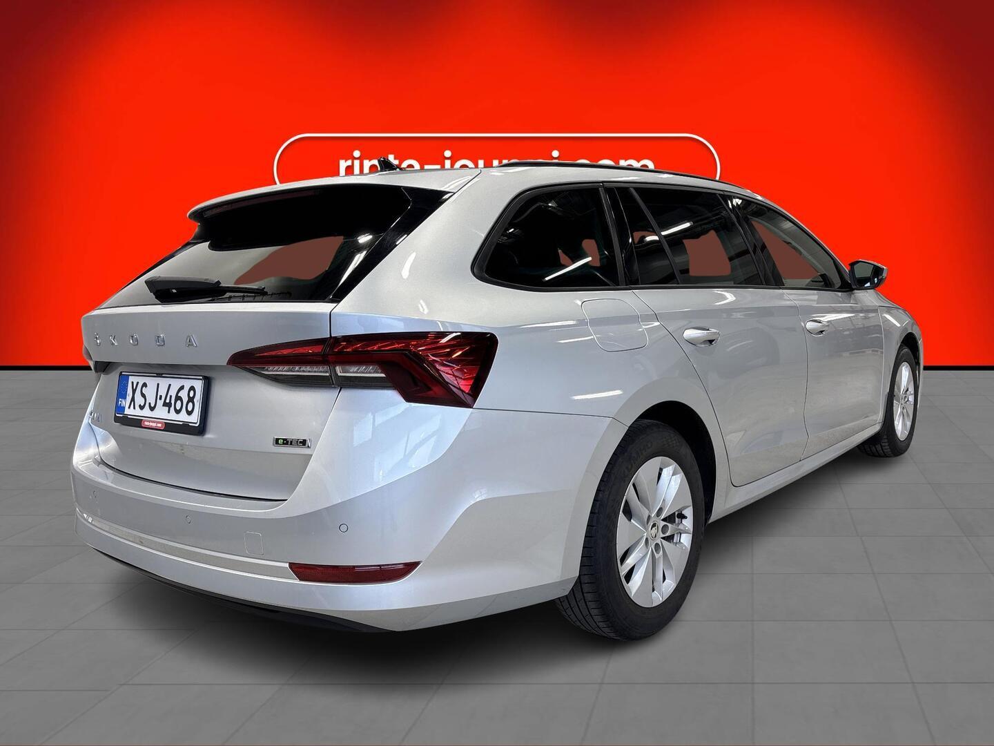 SKODA OCTAVIA 2024