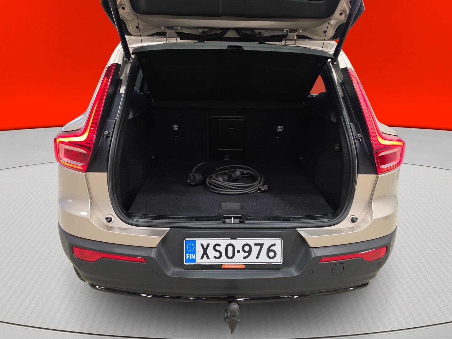 VOLVO XC40 2024